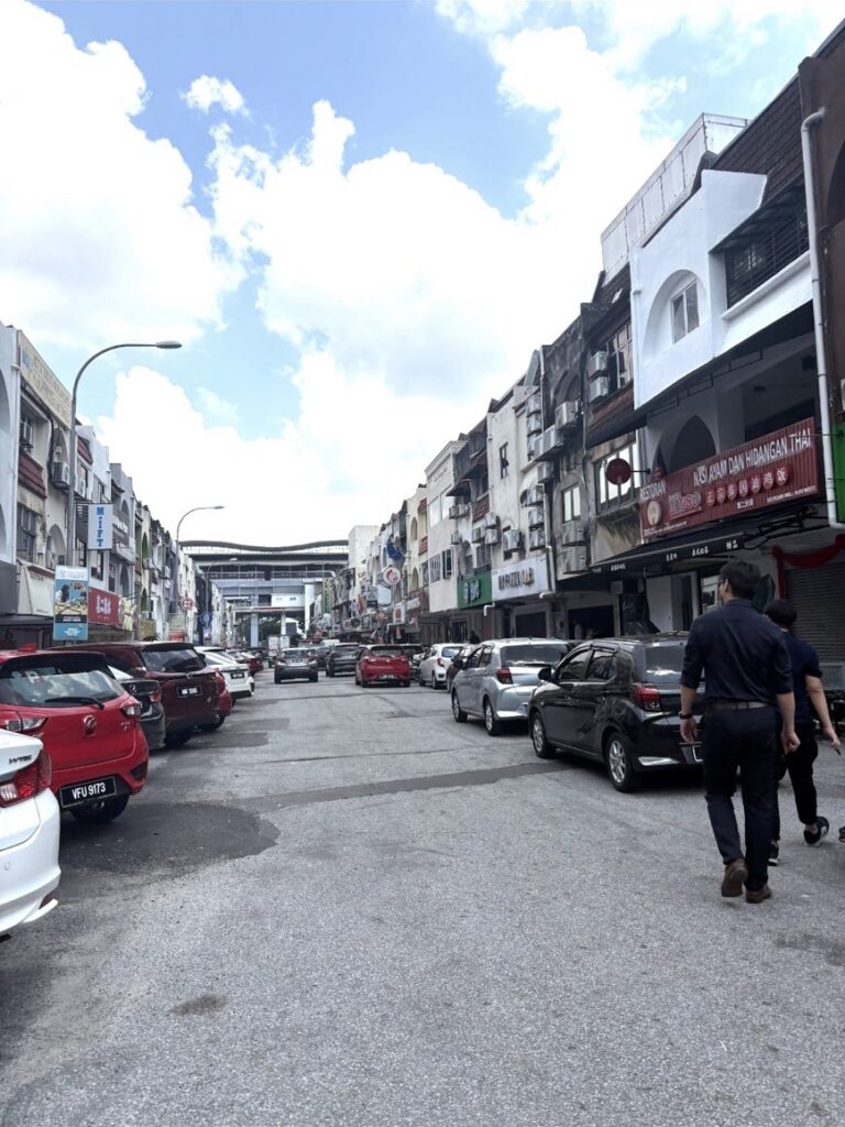 オーストラリアの名門モナシュ大学マレーシア校に正規留学されているかずきさんが撮影したローカルの写真