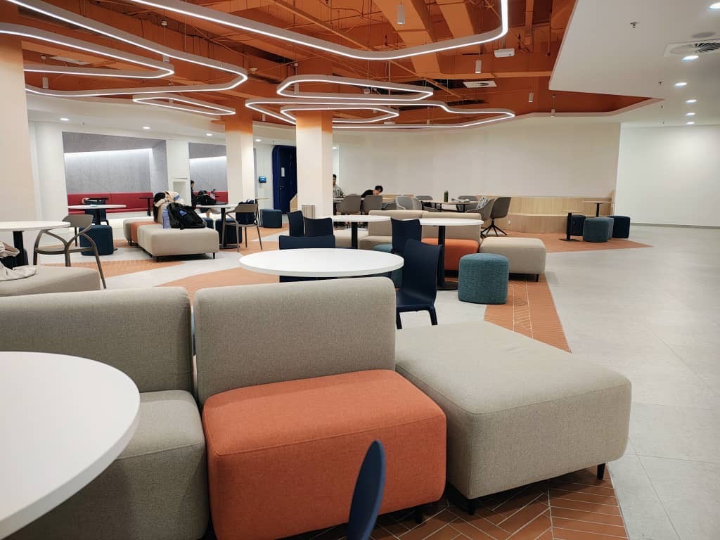 オーストラリアの名門モナシュ大学マレーシア校に正規留学されているRayさんが撮影した同大学の図書館内