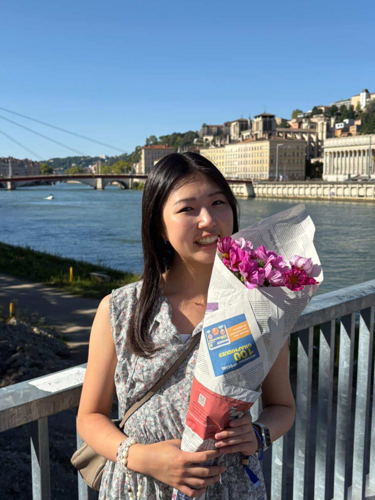 フランスのÉcole centrale de Lyonに交換留学している千愛さん